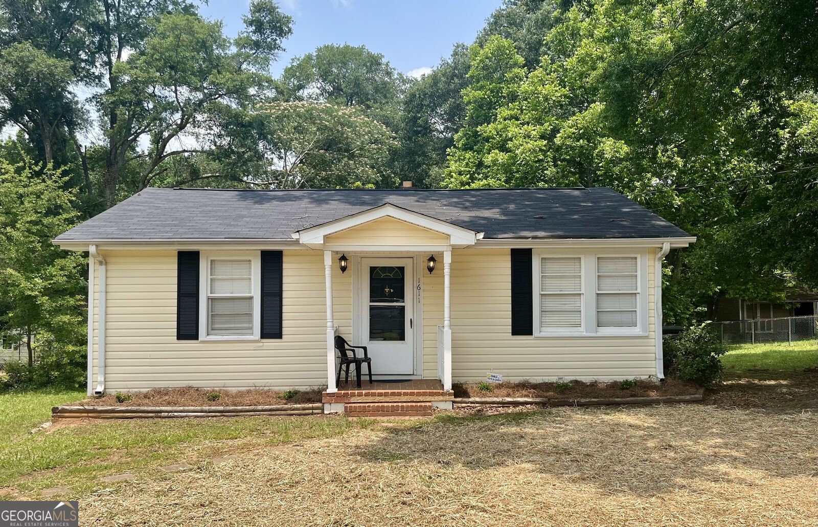 Property Photo: 1611 Piedmont Road GA 30224