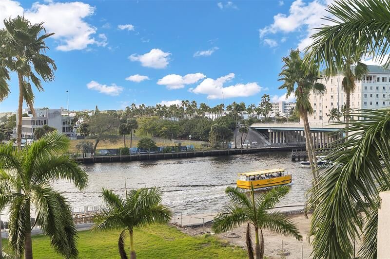 Property Photo: 3020 NE 32nd Ave 406 FL 33308