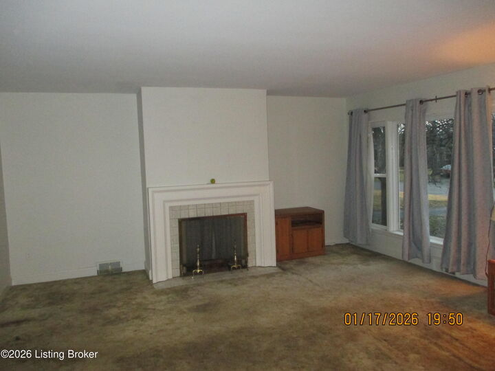 Property Photo:  2509 Gardiner Ln  KY 40205 