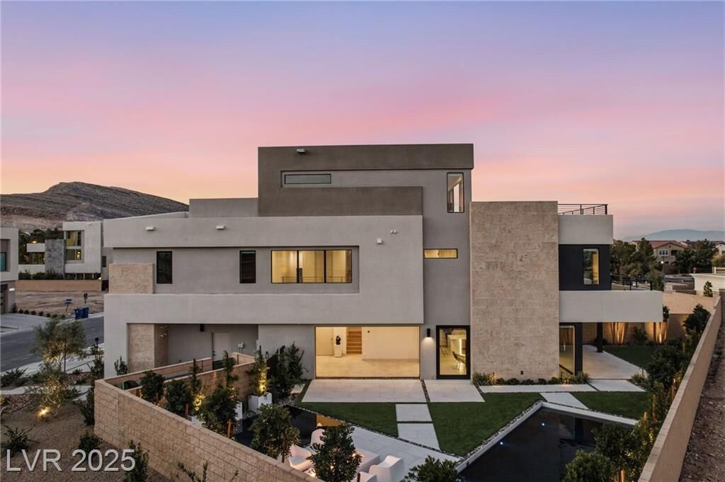 Property Photo: 4022 Heron Fairway Drive NV 89141