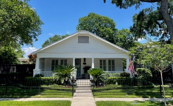 Property Photo: 1033 Highland Street TX 77009