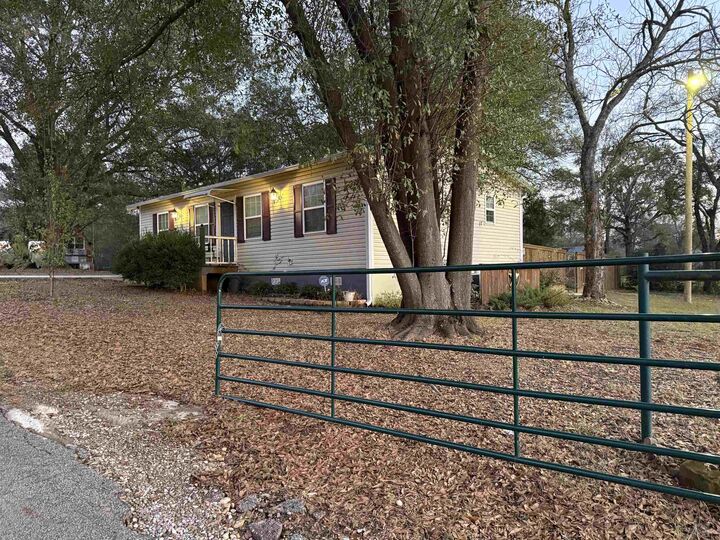 Property Photo: 1722 Lafamo Rd TX 75604