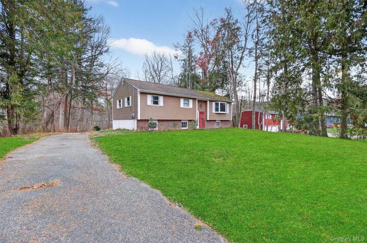 Property Photo:  12 Robert Drive  NY 12538 