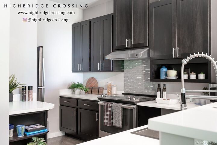 Property Photo:  128 Vineyard Avenue 104  NY 12528 