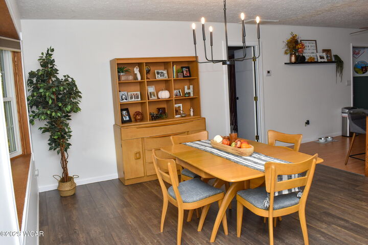 Property Photo:  1060 Heidi Rd Road  OH 43311 