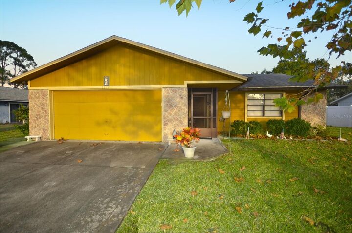 Property Photo: 3307 Willow Oak Drive FL 32141