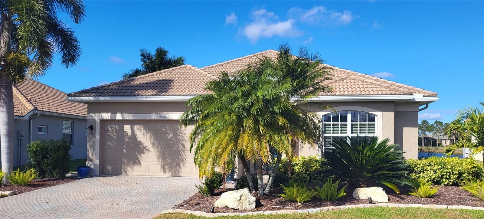 Property Photo:  11568 Dancing River Drive  FL 34292 