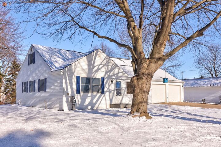 Property Photo:  226 List Street  MI 48734 