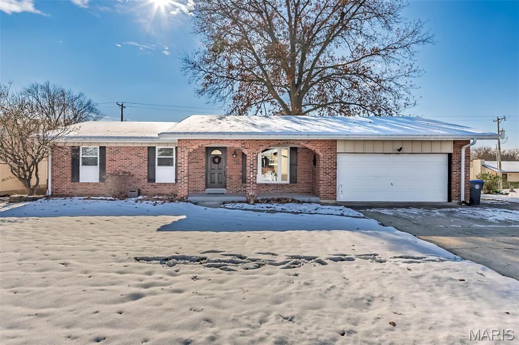 Property Photo:  14 S Joyce Ellen Way  MO 63376 