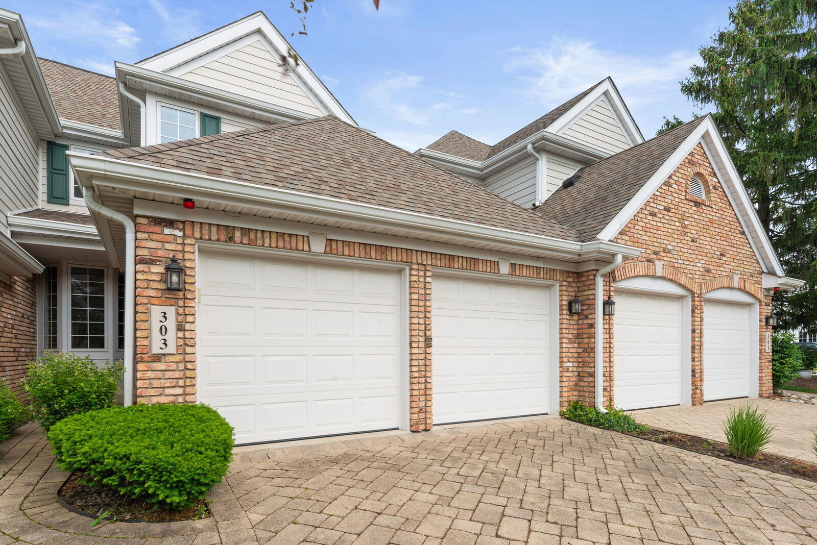 Property Photo: 303 Reserve Circle IL 60514