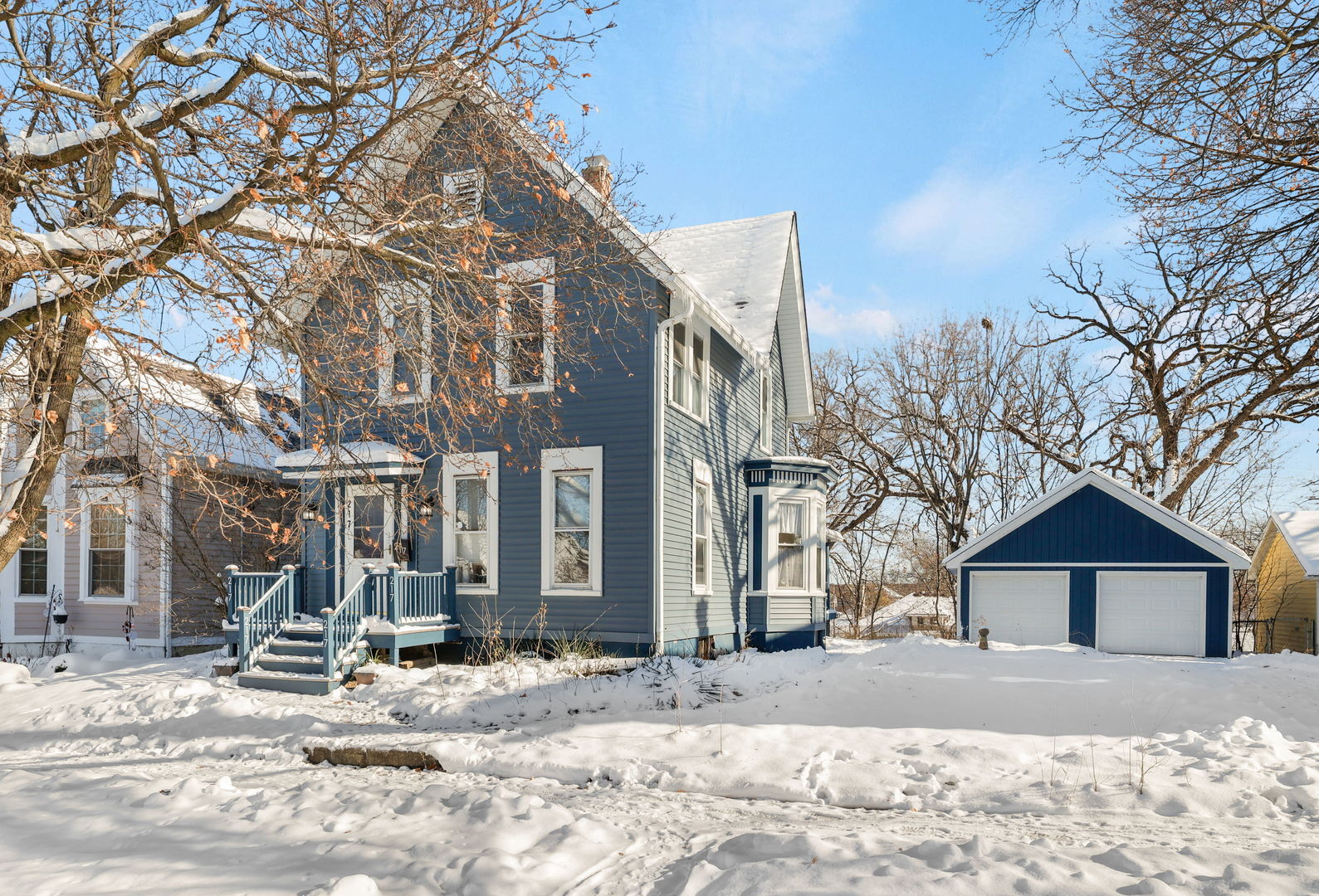 Property Photo: 217 Henry Street IL 60120