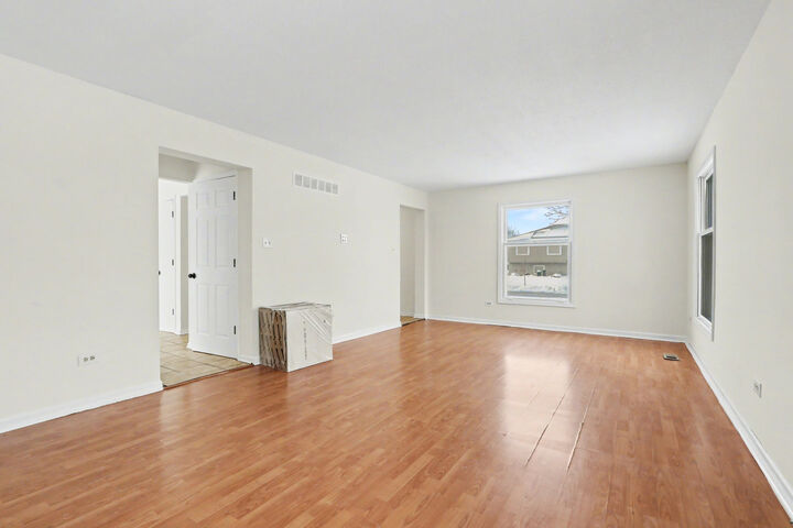 Property Photo:  2600 John Bourg Drive  IL 60586 