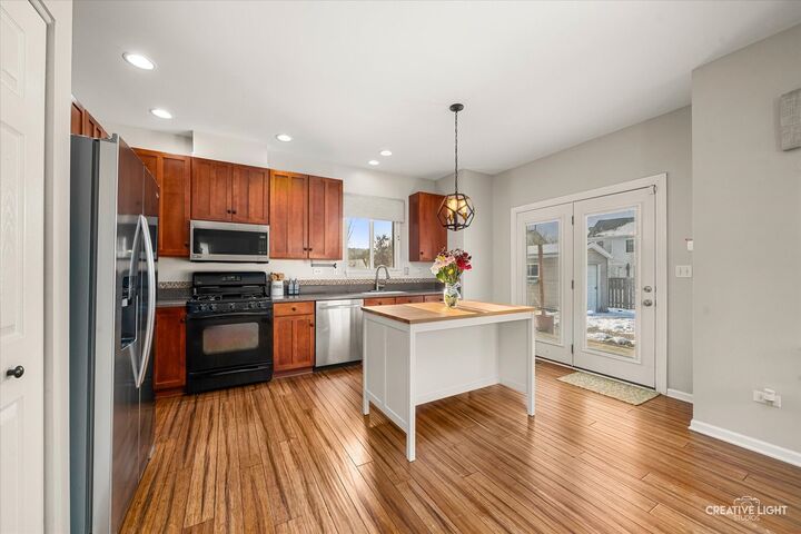 Property Photo:  2455 Montclair Lane  IL 60538 