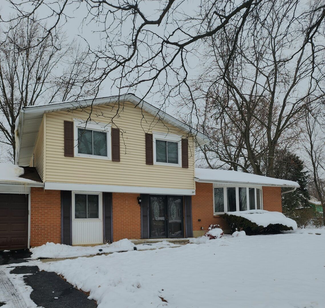 Property Photo: 406 Assembly Drive IL 60440