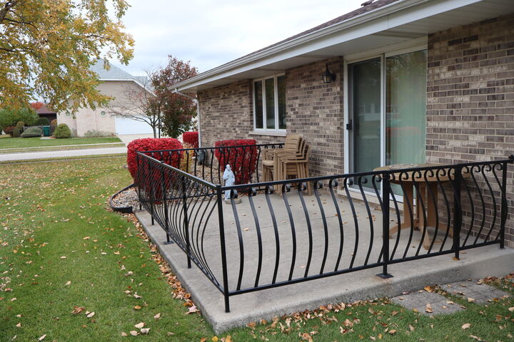 Property Photo: 10551 Eagle Ridge Drive 127 IL 60467