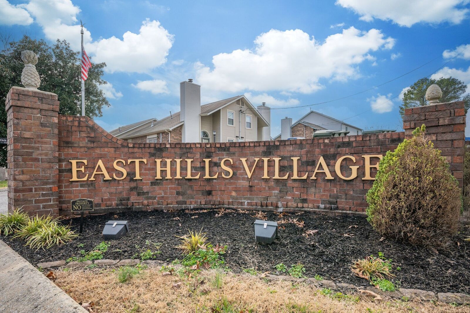 Property Photo:  305 Village Lane West  TN 37055 