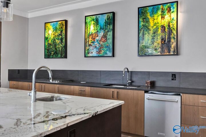 Property Photo:  167 Brentwood Lane  AL 35758 