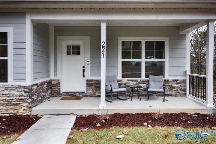 Property Photo: 221 Creek Trail AL 35758