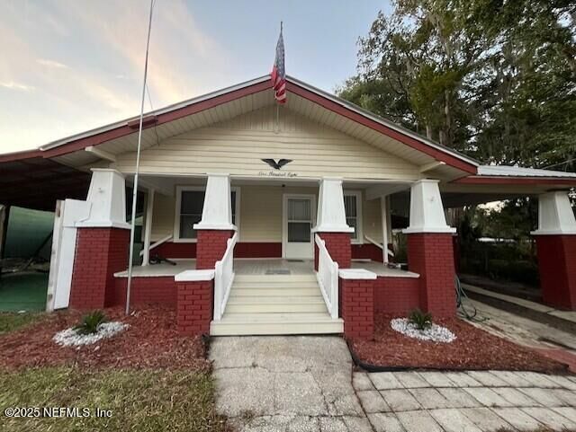 Property Photo: 108 Fern Street FL 32177