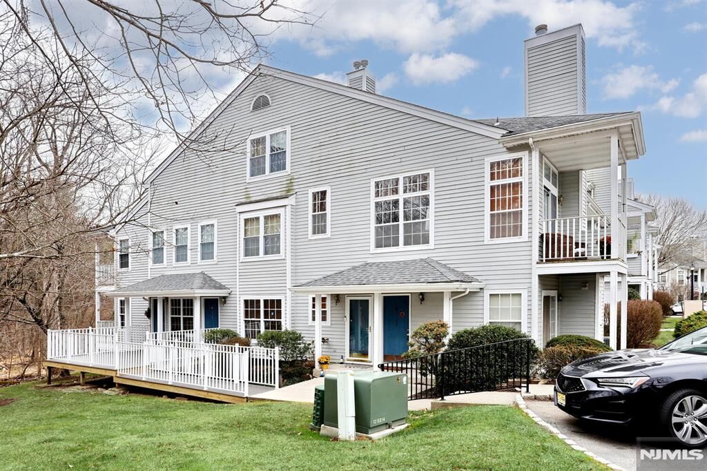 Property Photo: 1141 Hyde Park Court NJ 07430