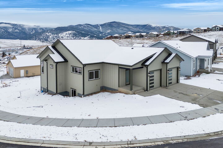 Property Photo: 7113 Helenka Rose Drive MT 59803