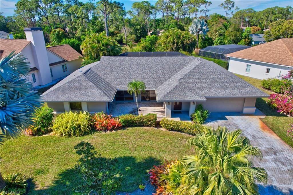 Property Photo: 2273 Royal Ln FL 34112