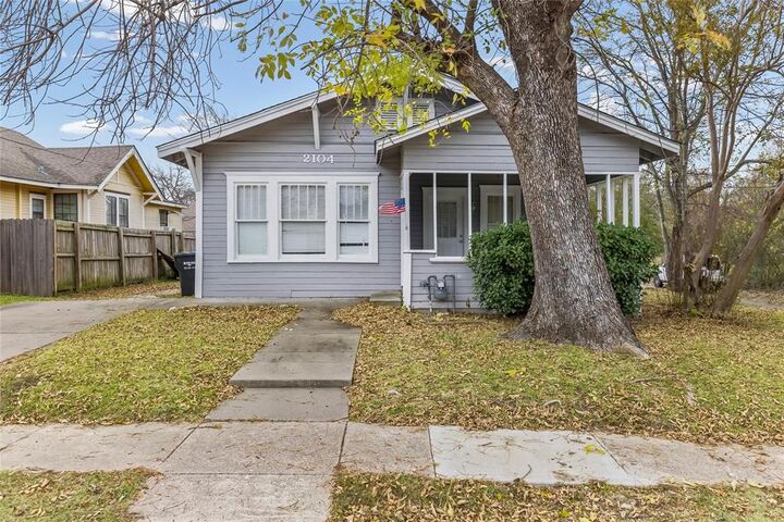 Property Photo:  2104 Jones Street  TX 75401 