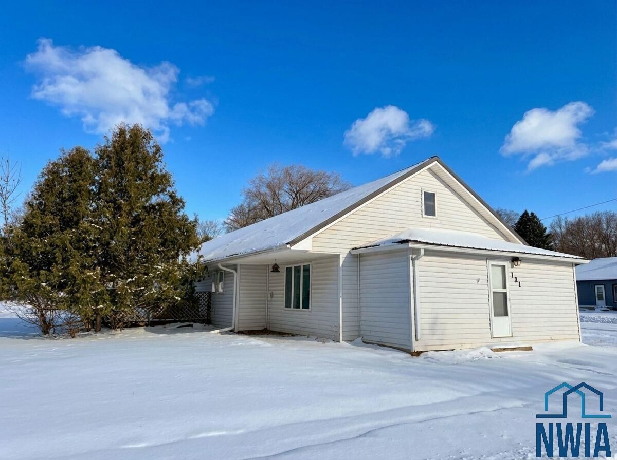 Property Photo: 115 N Cass Street NE 68770