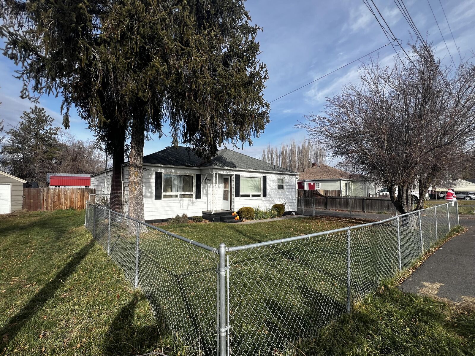 Property Photo: 3919 Bristol Avenue OR 97603