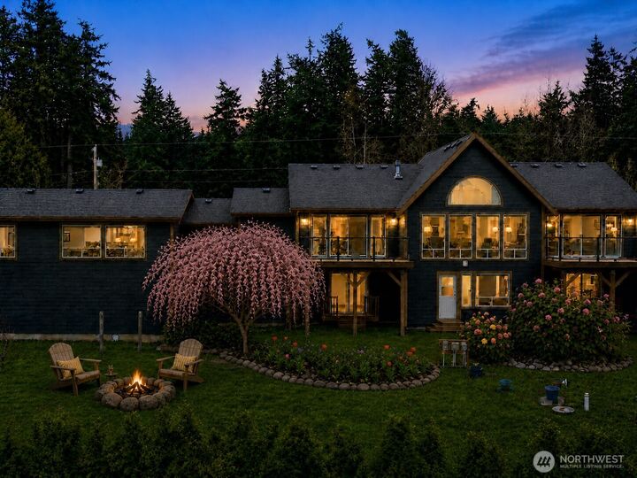Property Photo:  1028  Circle Drive  WA 98282 