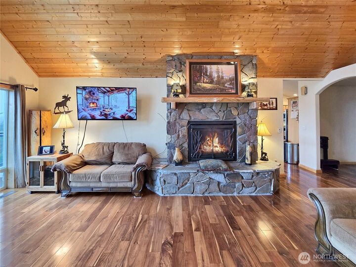 Property Photo:  1028  Circle Drive  WA 98282 