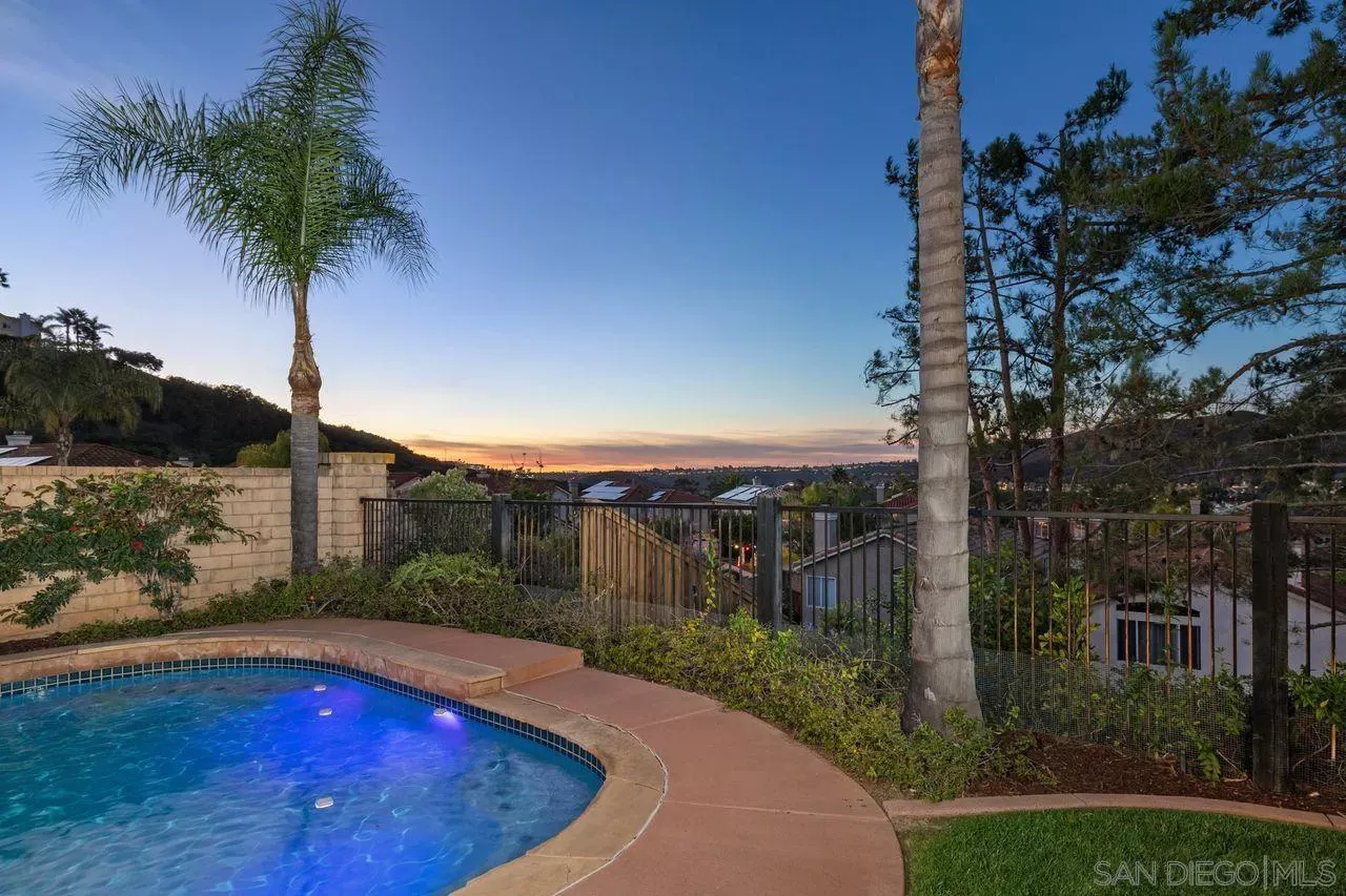Property Photo: 11954 Aspen View Ct CA 92128