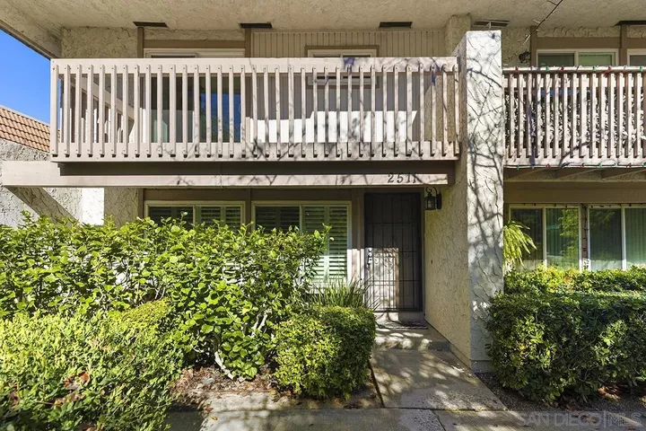 Property Photo: 2511 Via Sorbete CA 92010