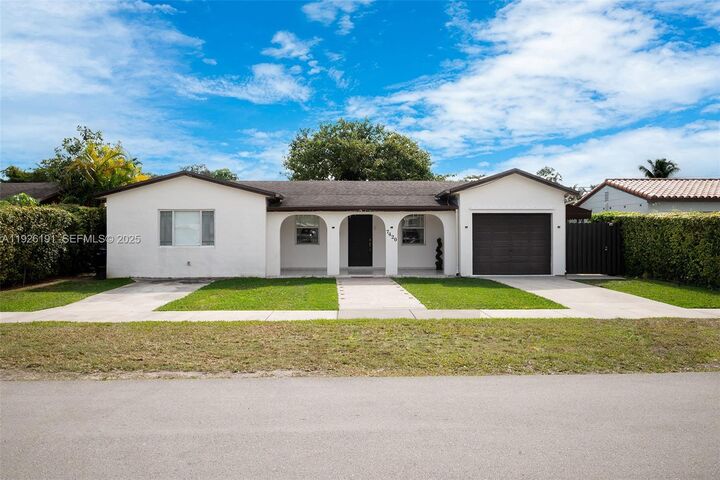 7420 SW 31st St  Miami FL 33155 photo