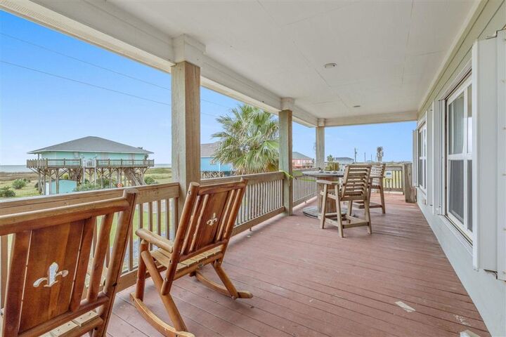 Property Photo: 132 Pelican Beach Dr Drive LA 70631