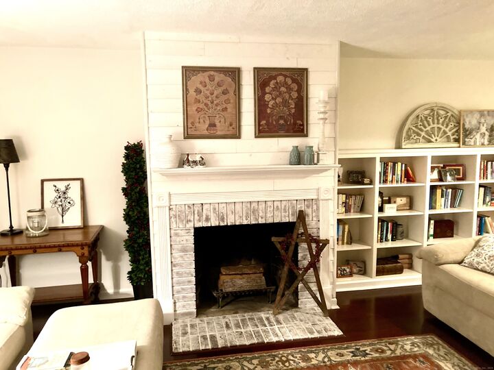 Property Photo:  6 Barrington Drive Apt B  CT 06109 