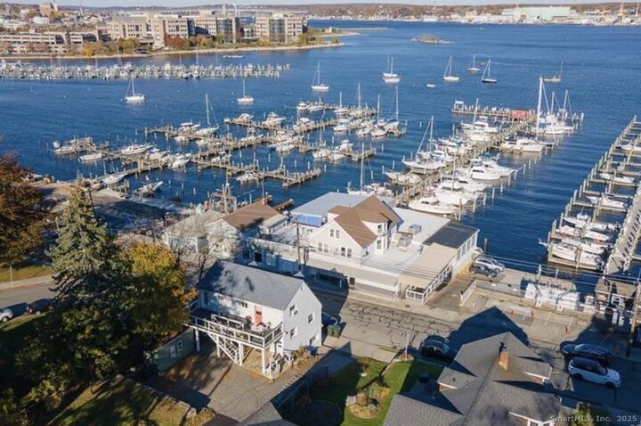 Property Photo:  249 Pequot Avenue 3  CT 06320 