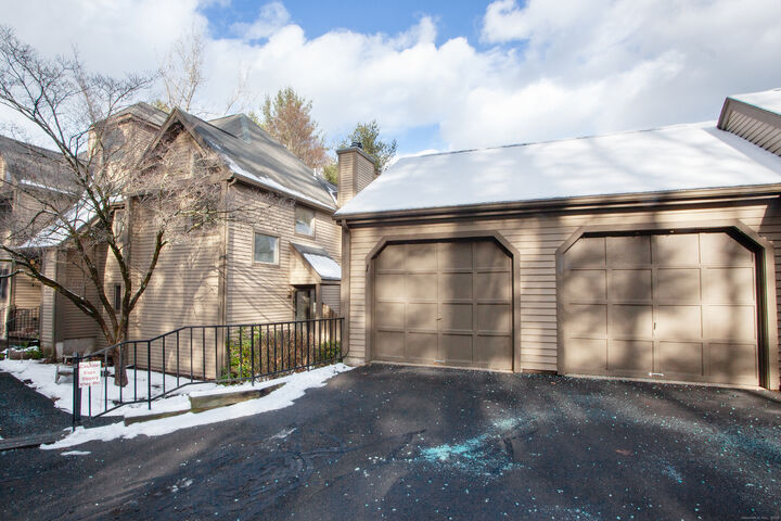 Property Photo: 1 River View 1 CT 06001