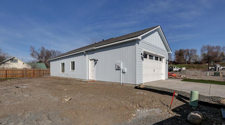 Property Photo:  407 N Martini Ln  WA 99206 