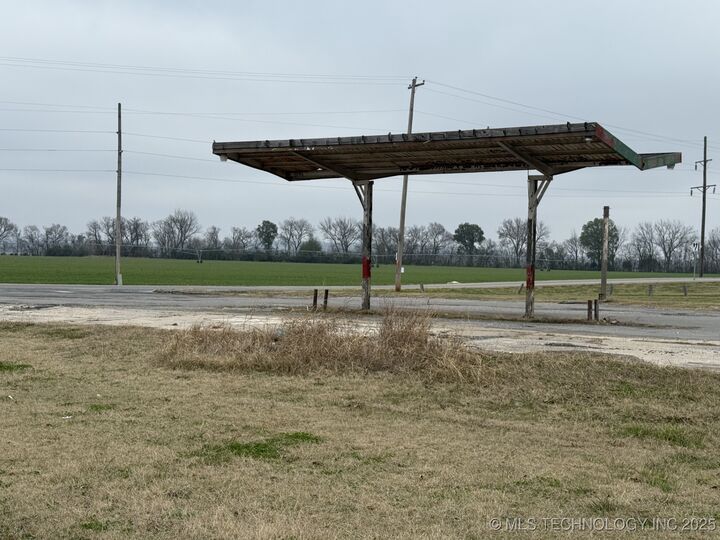 Property Photo:  9999 Hwy 100  OK 74470 