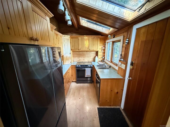 Property Photo: 221 Isabella Point Rd BC V8K 1V6