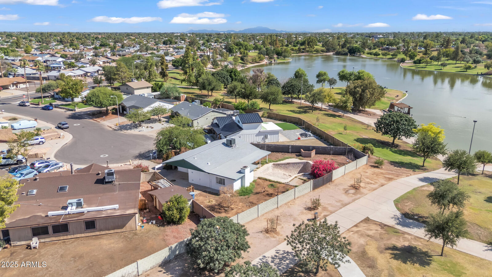 Property Photo: 31 W Duke Drive AZ 85283