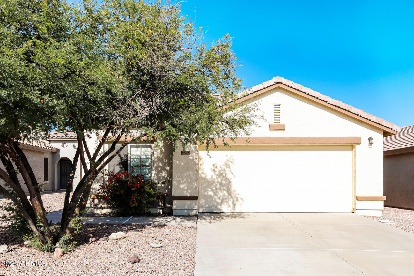 Property Photo:  970 W Desert Mountain Drive  AZ 85143 