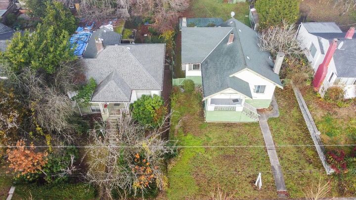 Property Photo: 438 W 14th Street BC V7M 1P7
