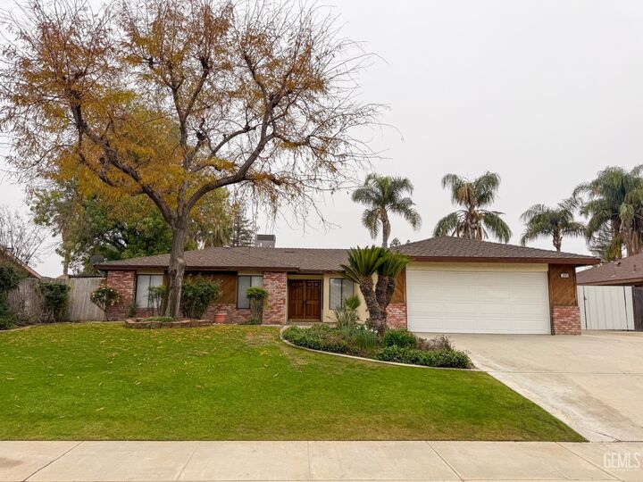 3105 Fortune Street  Bakersfield CA 93313 photo