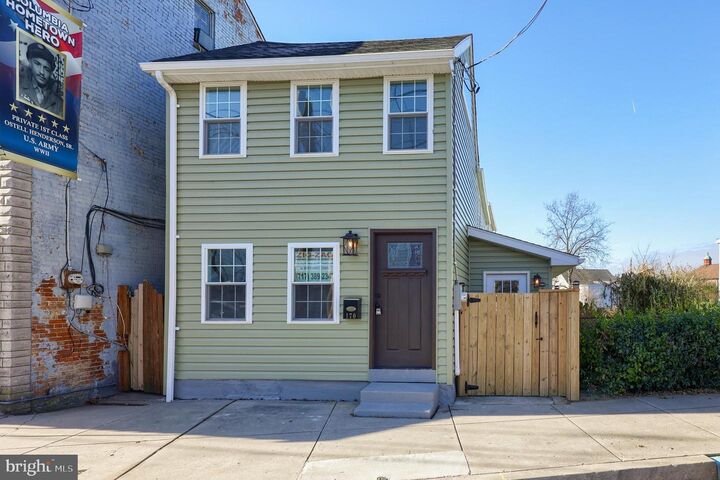 Property Photo:  170 S 5th Street  PA 17512 