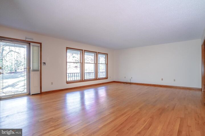 Property Photo: 43543 Bayberry Court MD 20650