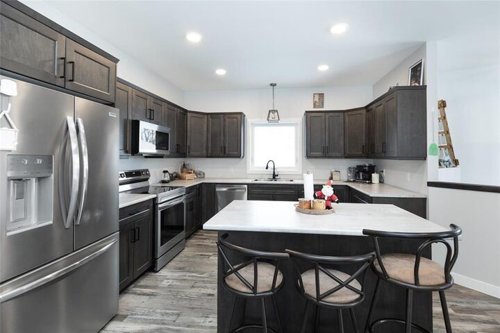 Property Photo: 18 Birch Trail MB R0A 1T0