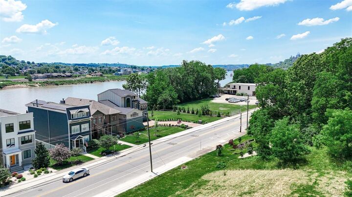 Property Photo:  1922 Riverside Drive  OH 45202 