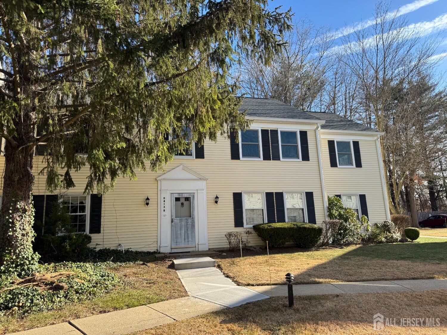 Property Photo:  413 Oxford Lane B  NJ 08831 